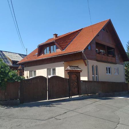 Kalmi Vendeghaz Otel Corund  Dış mekan fotoğraf