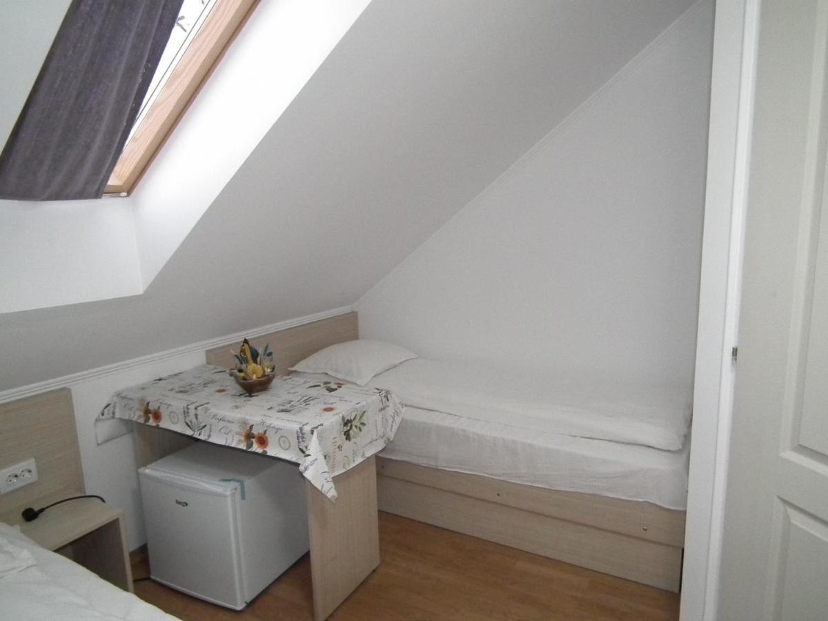 Kalmi Vendeghaz Otel Corund  Dış mekan fotoğraf